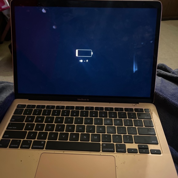 MacBook - Picture 2 of 2